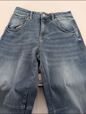 Mica Barrel Jean